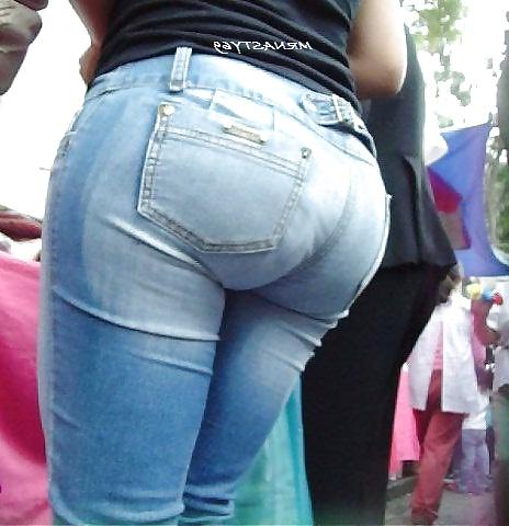 25P Wife In Tight Jeans #16