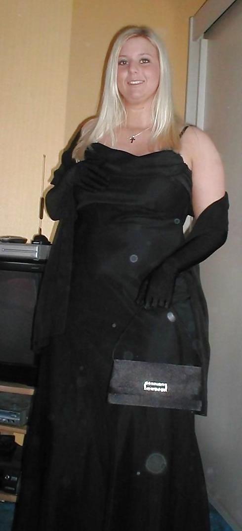 24P Curvy Blonde Bunny