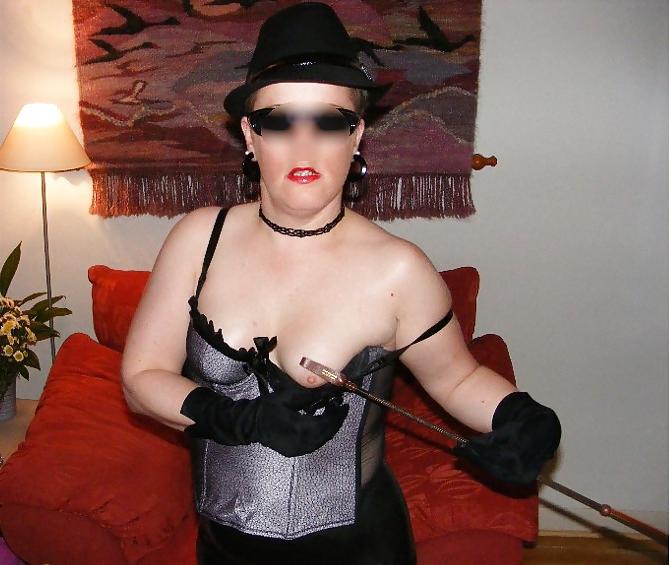 6P Mistress K in latex skirt