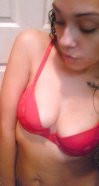 25P Slim Latina Cutie