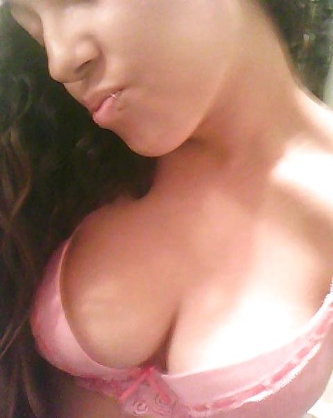 25P Slim Latina Cutie