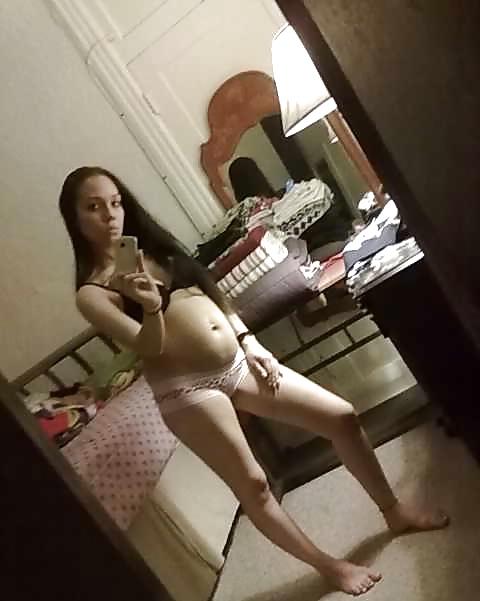 25P Slim Latina Cutie
