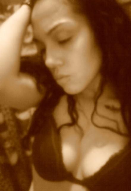 25P Slim Latina Cutie