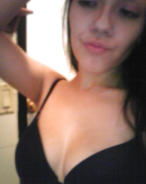 25P Slim Latina Cutie