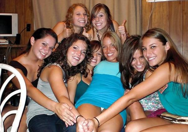 25P Panty Peek
