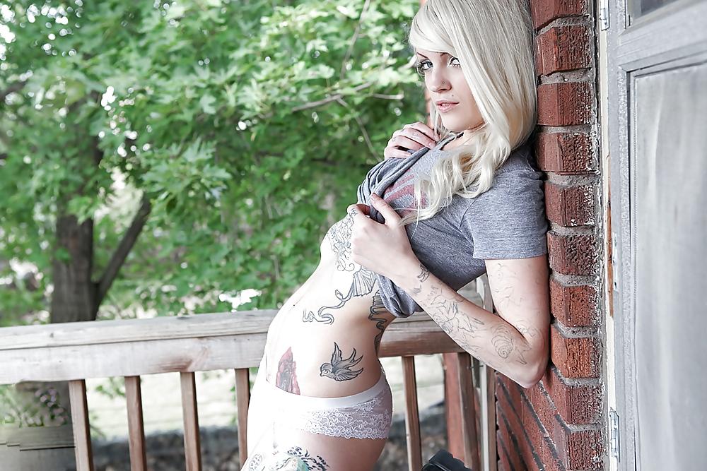 25P Nearly most perfect blond tattooed teen - Dream Girl
