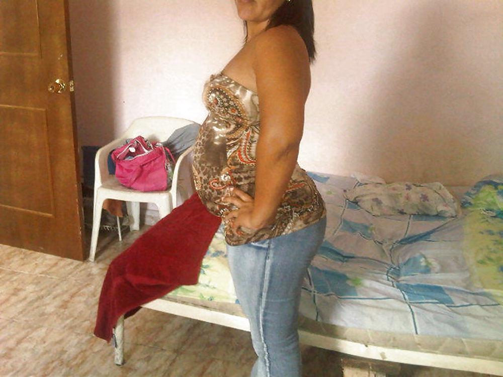 25P Real Latina Wife Pregnant