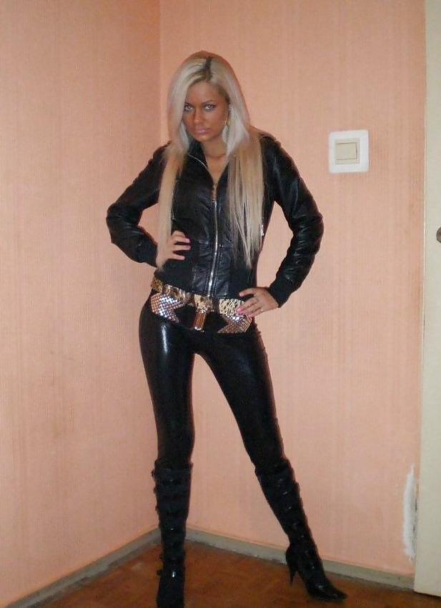10P Bitches in Leather & Latex 