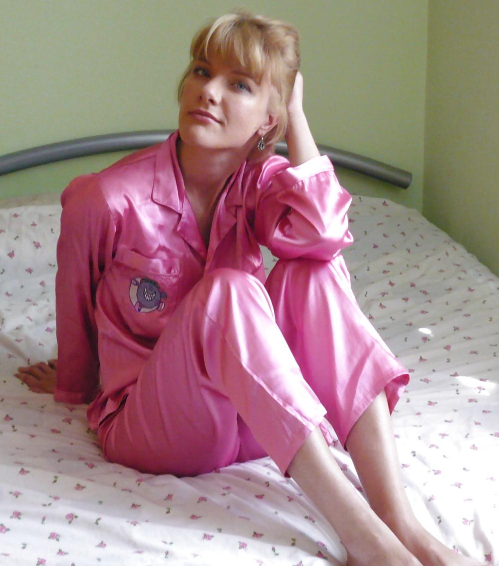 15P Pink Satin Pyjamas