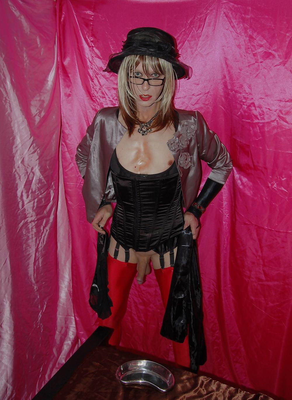 8P Addicted to satin