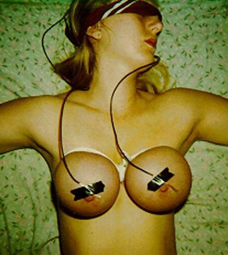 25P Nette Behandlung (BDSM)