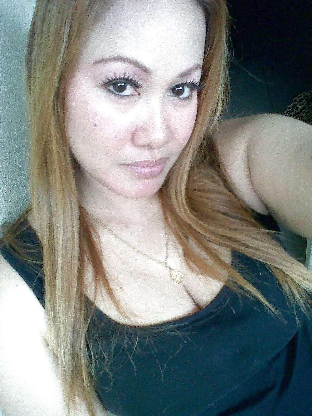 19P MILF Massage Lady