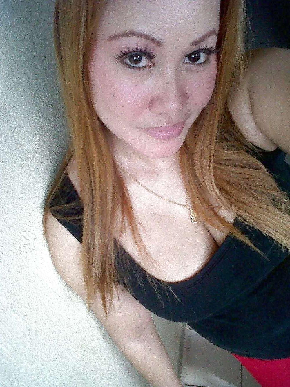 19P MILF Massage Lady