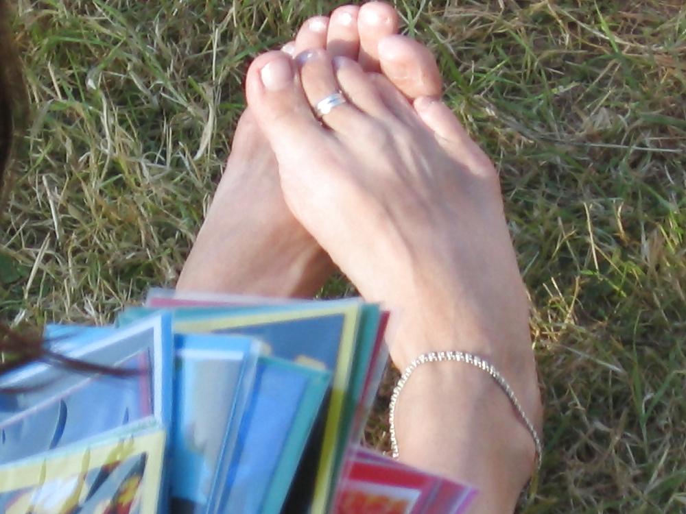 25P Feet, Asses, Matures, Bush, a wholesome mix!