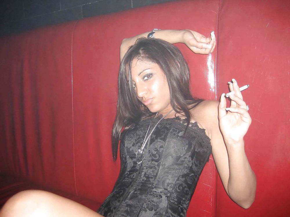 23P Wanking favourites: fuckable smokers 33