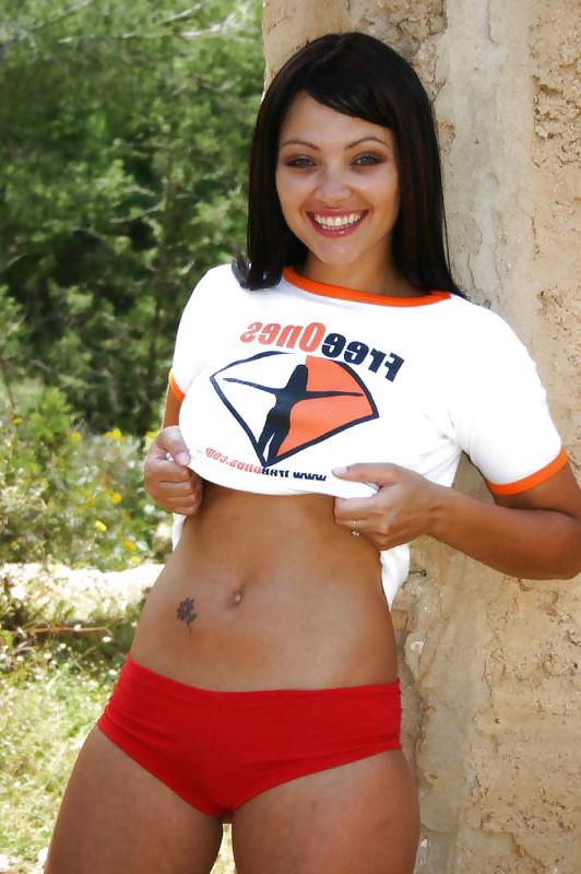 22P T-SHIRT BABE - TERRI SUMMERS