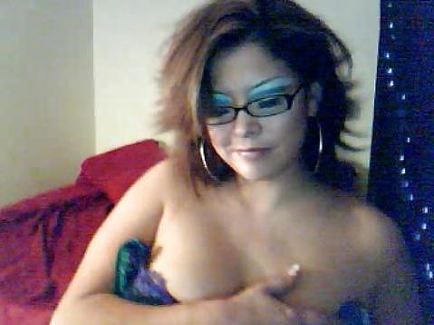19P Latin milf with amazing lips