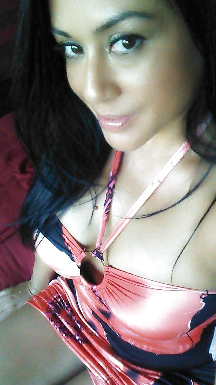19P Sexy latin milf with an amazing ass