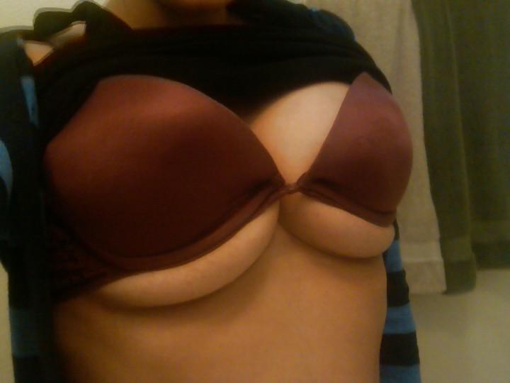 19P Sexy latin milf with an amazing ass