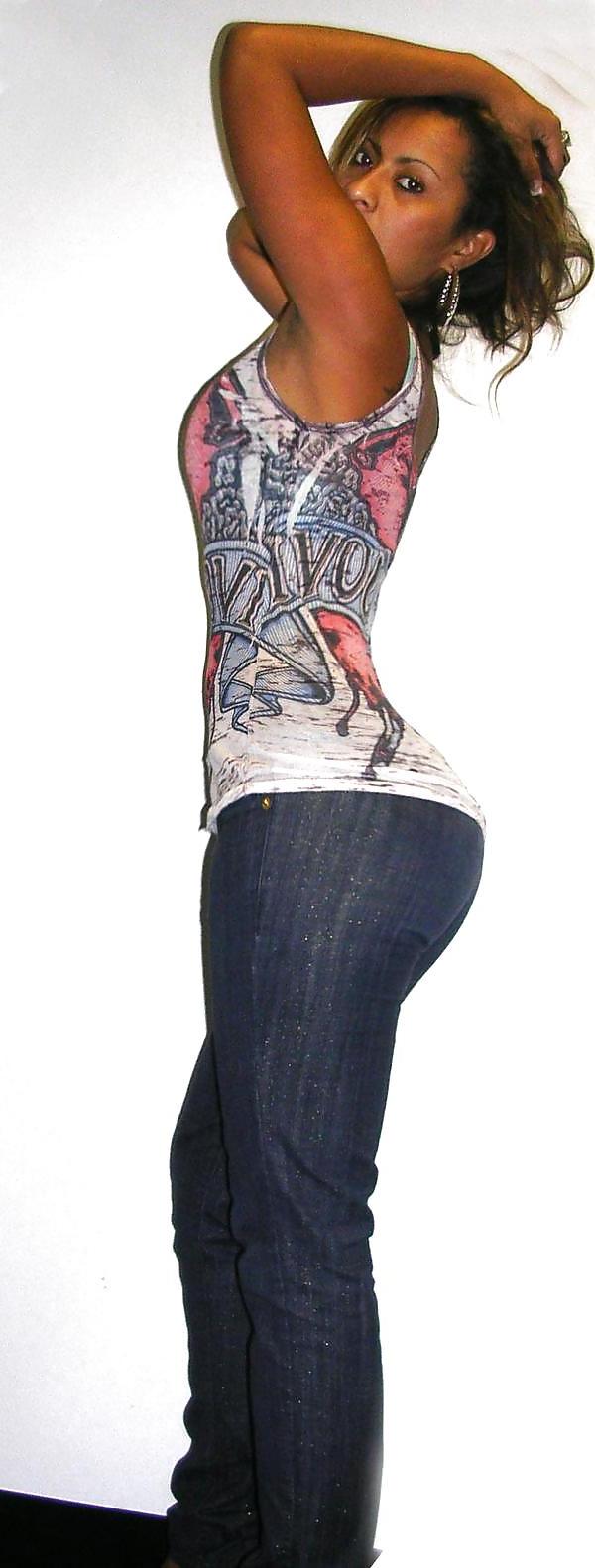 8P Latin stripper with ass