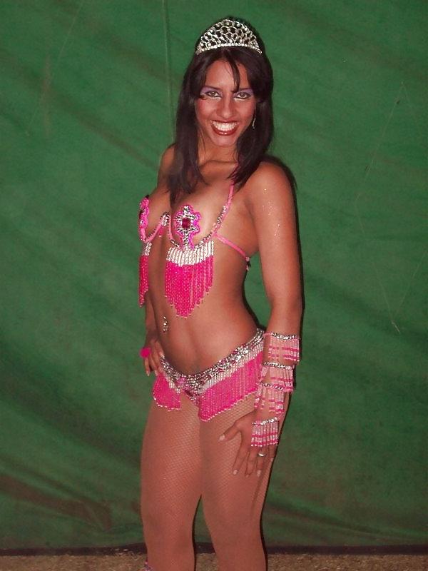 25P Latina Divas