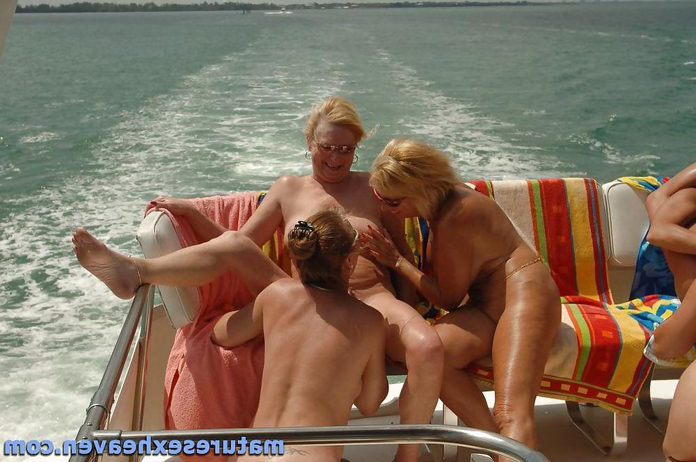 15P More Swinging Orgy On Yacht