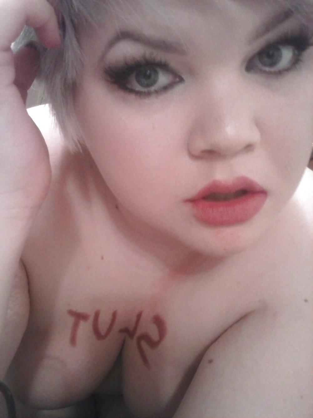 18P Girls of the Internet 1