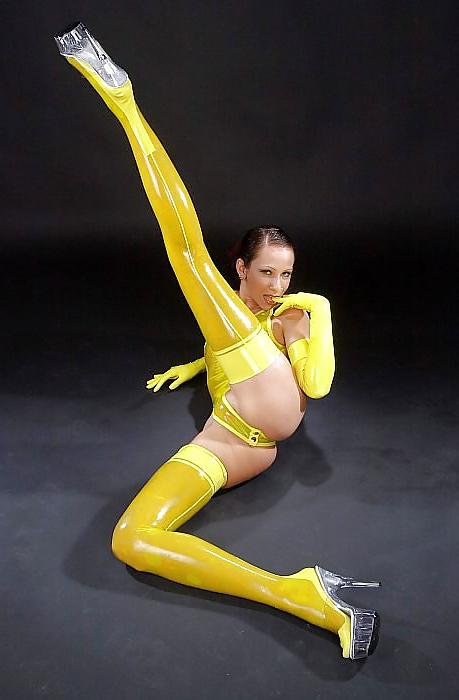13P Power with the yellow latex flowers