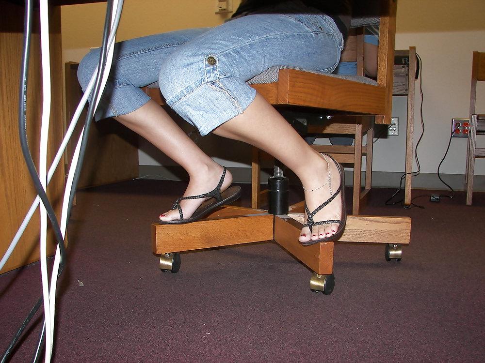 23P Candid Coed Feet 2