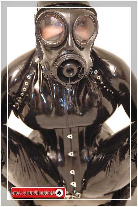 8P Black Femdom Fuhrer Gallery - Worship My Latex