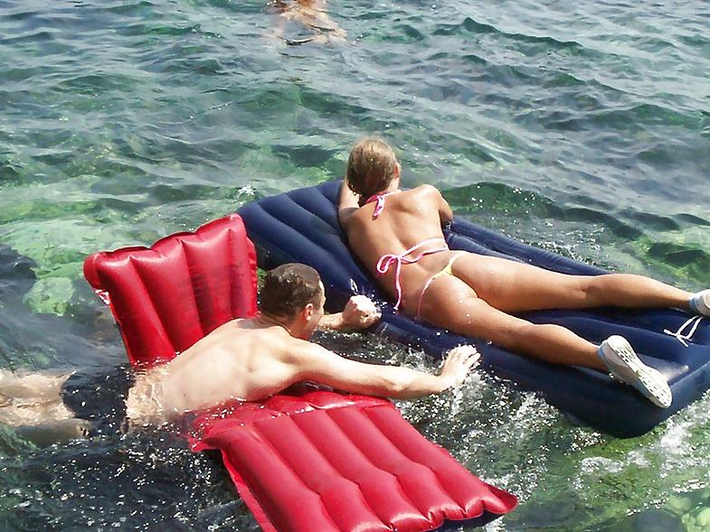 25P Spying at russian girls on beach
