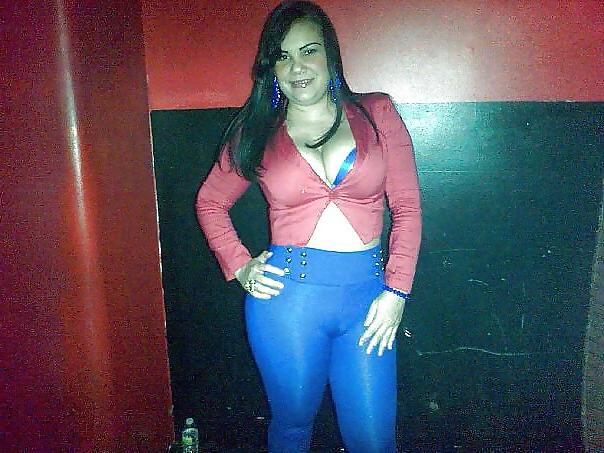 9P Sexy Latina Girls