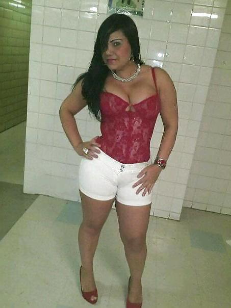 9P Sexy Latina Girls