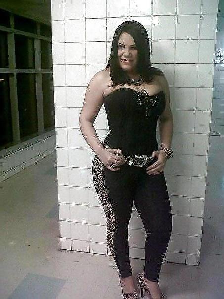 9P Sexy Latina Girls