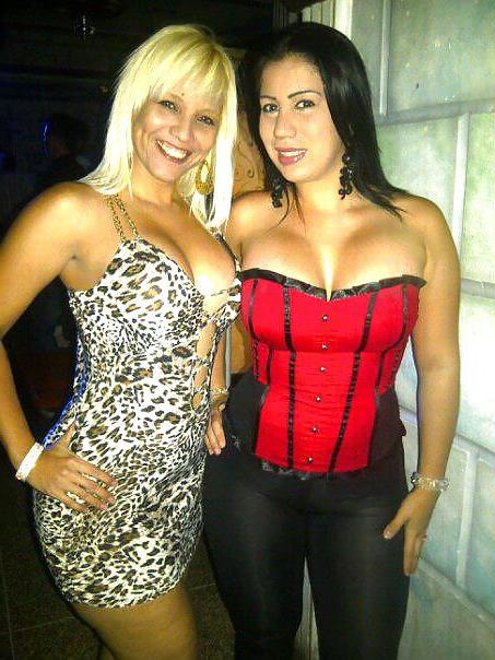 18P Blonde latin sexy mom