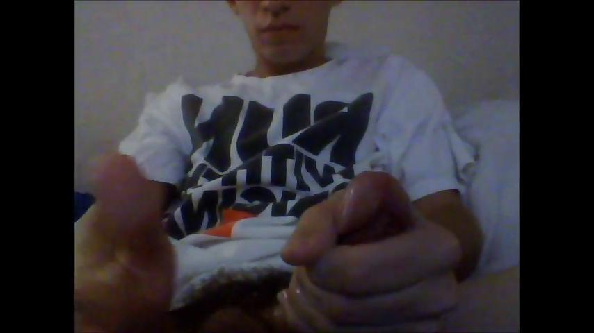 16P Cute Boy wank on Skype 
