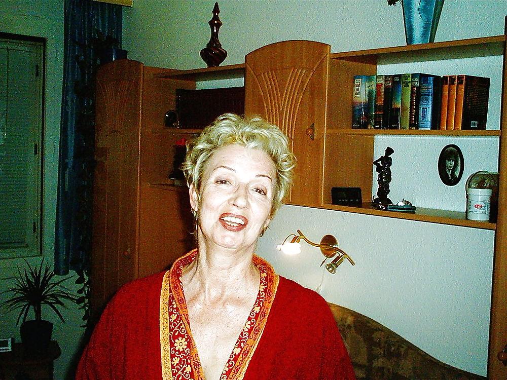 25P Angie Fischer - Spandau - mature - 60+ - nudist