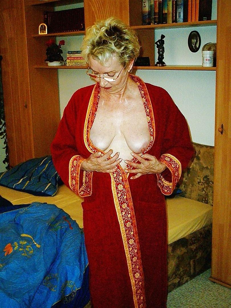 25P Angie Fischer - Spandau - mature - 60+ - nudist