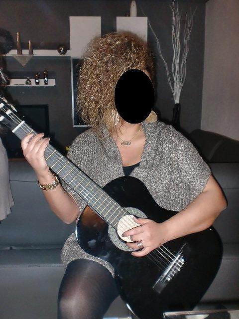 25P Arab Girls and Wifes in Nylon