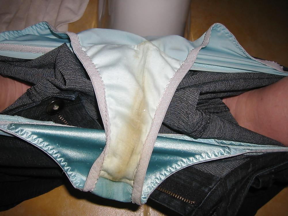 25P Wet Pussy Lover Spike
