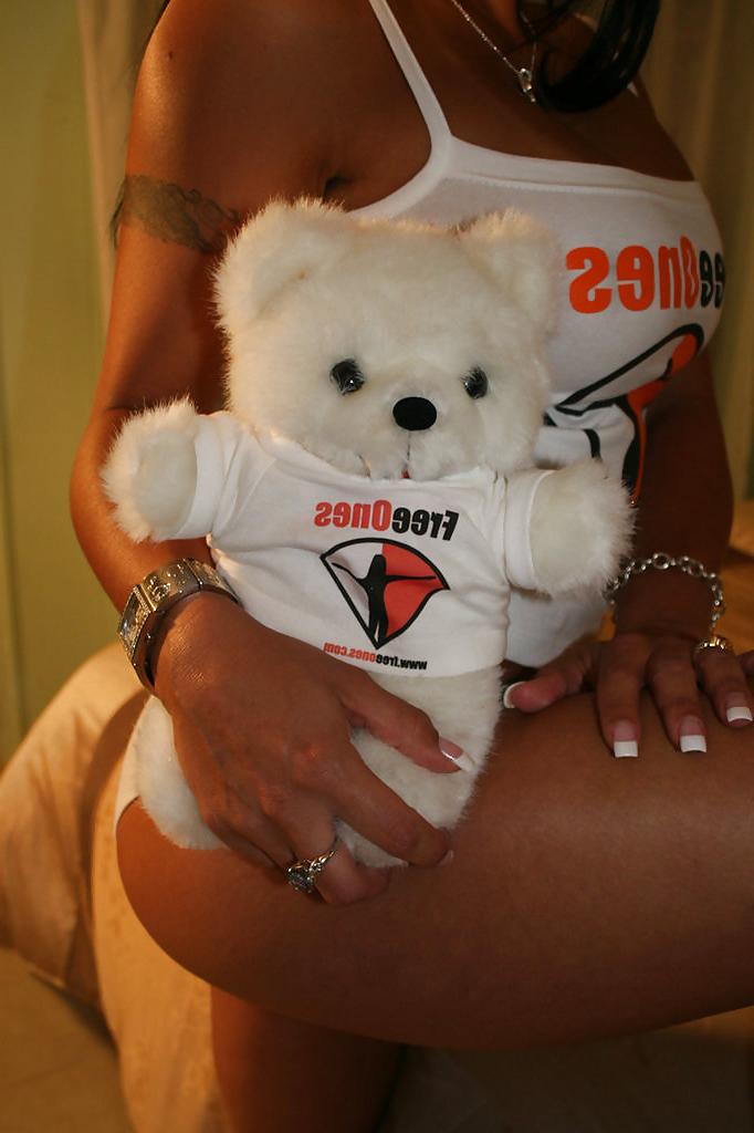 25P T-SHIRT BABE - MARIAH MILANO