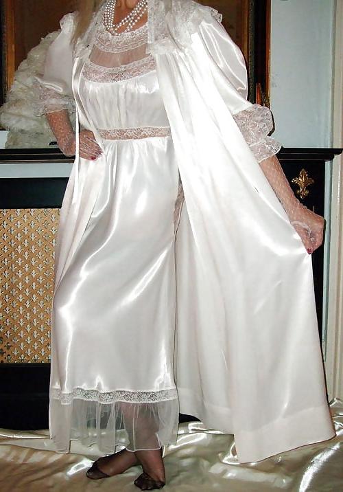14P Satin Nightwear