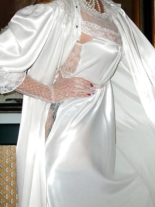 14P Satin Nightwear