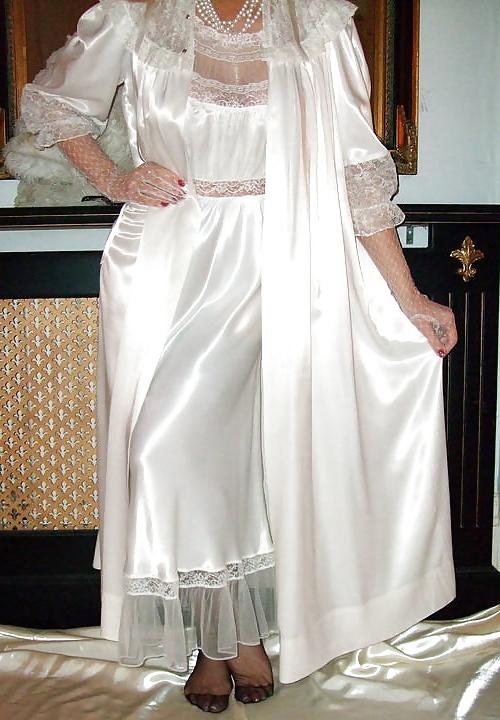 14P Satin Nightwear