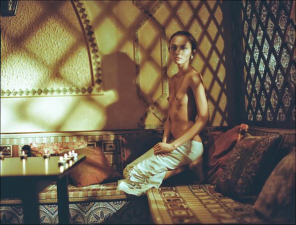 25P The Slaves and Ladies of the Harem.