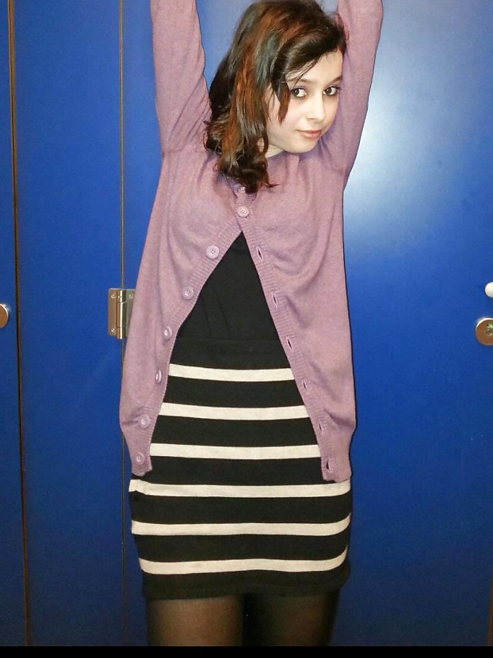 25P Beautiful Girls in Nylons
