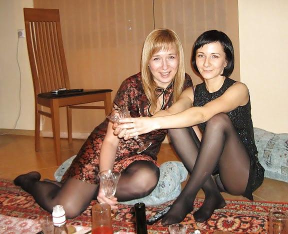 25P Beautiful Girls in Nylons