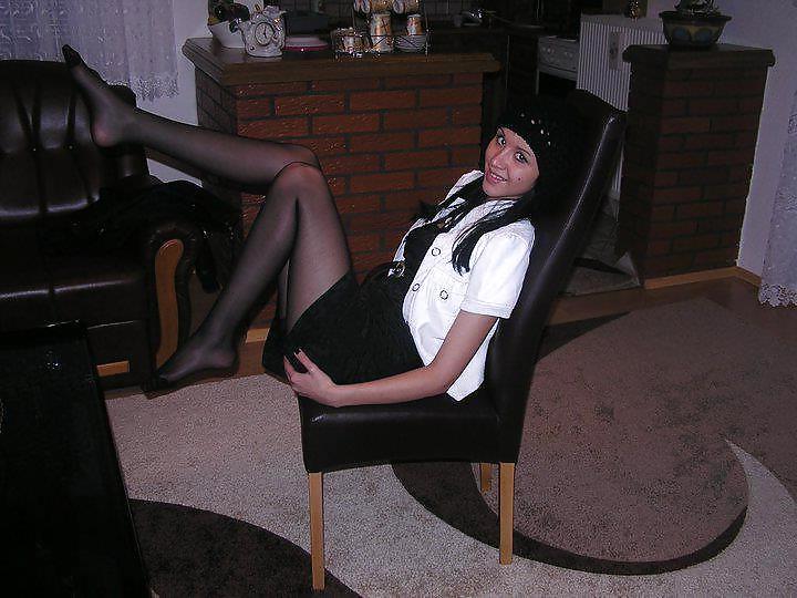 25P Beautiful Girls in Nylons