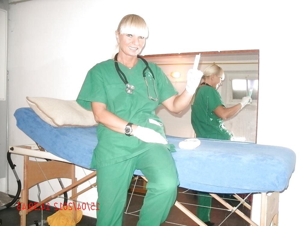 13P Miss Lady Tina, Nurse, Herrin, Strapon, Anal, Domina, BDSM,