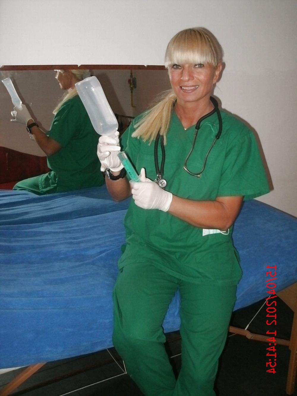 13P Miss Lady Tina, Nurse, Herrin, Strapon, Anal, Domina, BDSM,